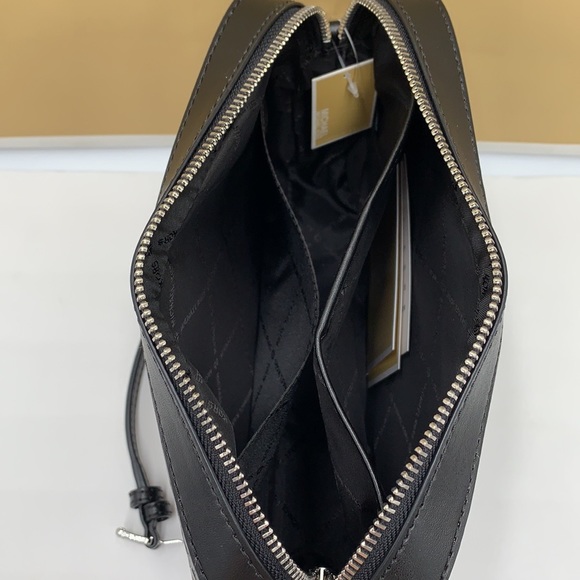 MICHAEL KORS LARGE EAST WEST CROSSBODY BLACK - Picture 12 of 16